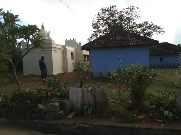 Arulmigu Maduraiveeran Temple, R.Ponnapuram - 642002