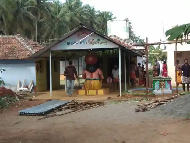 Arulmigu Maduraiveeran Temple, R.Ponnapuram - 642002 Arulmigu Maduraiveeran Temple, R.Ponnapuram - 642002, Coimbatore - Ancient Temple Architecture and History Image 2