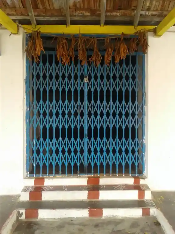 Arulmigu Maduraiveeran Temple, Ramanathapuram - 642005