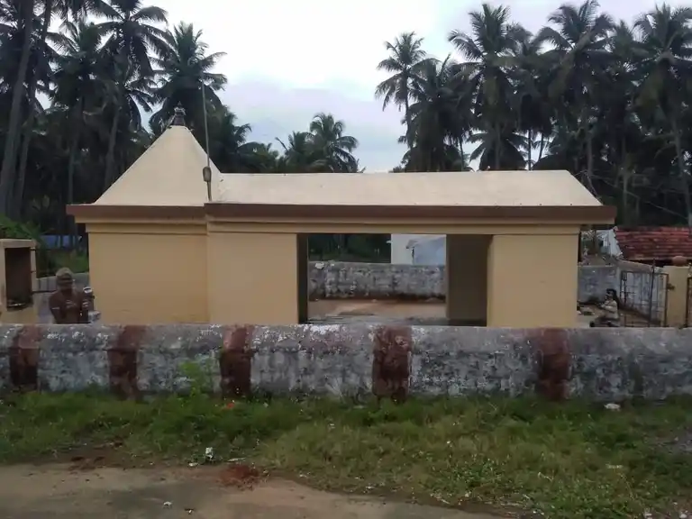 Arulmigu Maduraiveeran Temple, Ramanathapuram - 642005 Arulmigu Maduraiveeran Temple, Ramanathapuram - 642005, Coimbatore - Ancient Temple Architecture and History Image 4