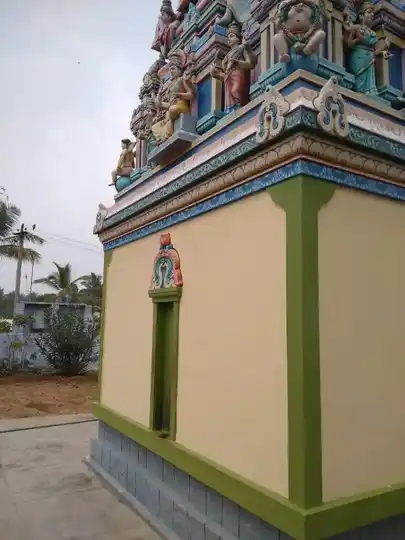 Arulmigu Maduraiveeran Temple, S.Ponnapuram - 642123 அருள்மிகு மதுரைவீரன் திருக்கோயில், S.பொன்னாபுரம் - 642123, Coimbatore - Ancient Temple Architecture and History Image 3