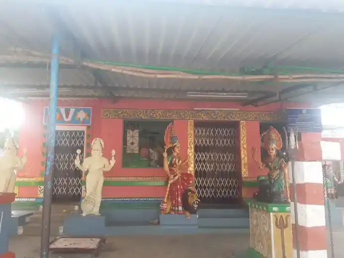 Arulmigu Maduraiveeran Temple, Siruthanithoppu - 638501 Temple