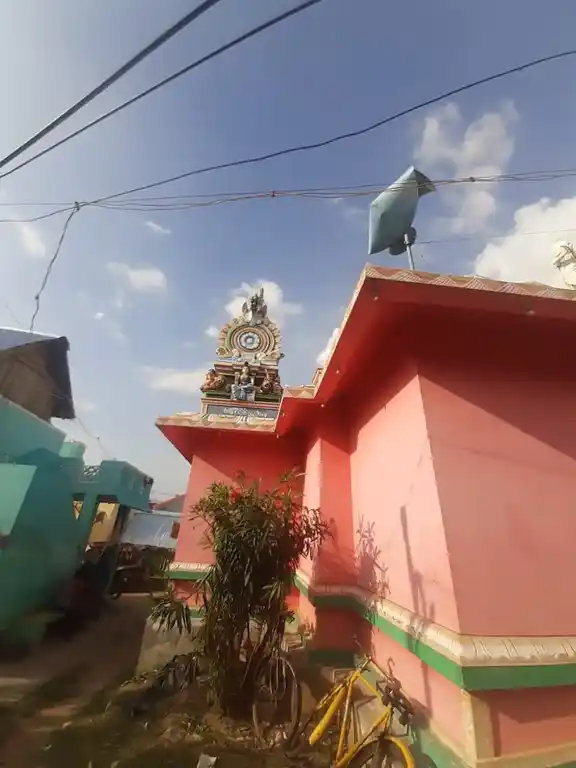 Arulmigu Maduraiveeran Temple, Siruthanithoppu - 638501 அருள்மிகு மதுரைவீரன் திருக்கோயில், Siruthanithoppu - 638501, Erode - Ancient Temple Architecture and History Image 5