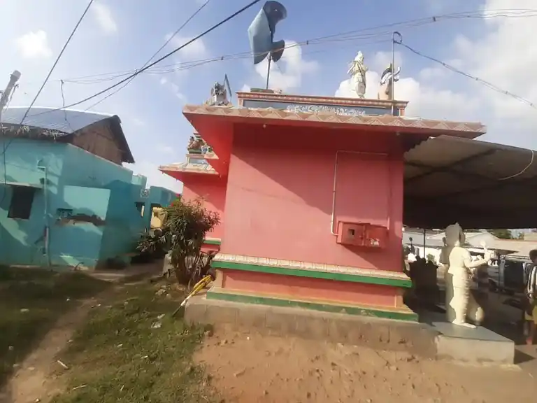 Arulmigu Maduraiveeran Temple, Siruthanithoppu - 638501 அருள்மிகு மதுரைவீரன் திருக்கோயில், Siruthanithoppu - 638501, Erode - Ancient Temple Architecture and History Image 6