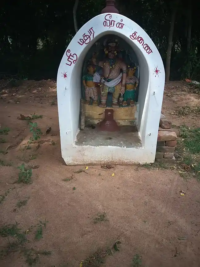 Arulmigu Maduraiveeran Temple, Sooliyakottai - 614402 அருள்மிகு மதுரைவீரன் திருக்கோயில், Sooliyakottai - 614402, Thanjavur - Ancient Temple Architecture and History Image 6