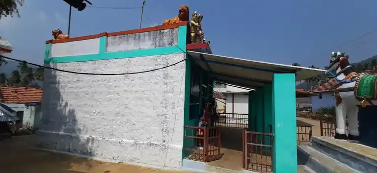 Arulmigu Maduraiveeran Temple, Thevalanthanda - 638504 அருள்மிகு மதுரைவீரன் திருக்கோயில், Thevalanthanda - 638504, Erode - Ancient Temple Architecture and History Image 7