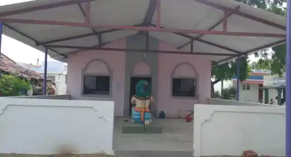 Arulmigu Maduraiveeran Temple, Thinnapatti, Salaiyur - 642207 Arulmigu Maduraiveeran Temple, Thinnapatti, Salaiyur - 642207, Tiruppur - Ancient Temple Architecture and History Image 3