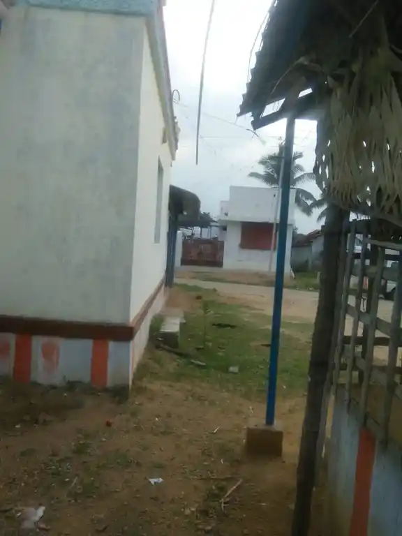 Arulmigu Maduraiveeran Temple, Thondamuthur - 642123 அருள்மிகு மதுரைவீரன் திருக்கோயில், தொண்டாமுத்தூர் - 642123, Coimbatore - Ancient Temple Architecture and History Image 3