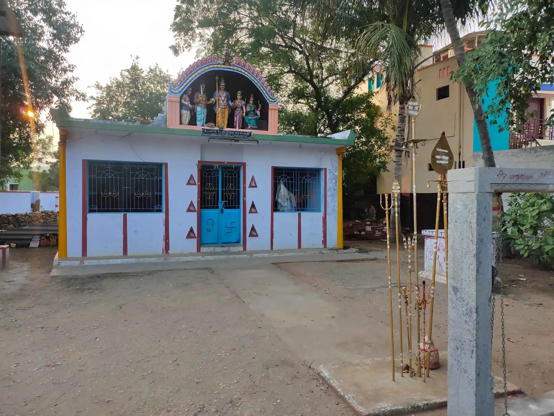 Arulmigu Maduraiveeran Temple, Vadugapalayam - 641107 அருள்மிகு மதுரைவீரன் திருக்கோயில், Vadugapalayam - 641107, Tiruppur - Ancient Temple Architecture and History Image 2