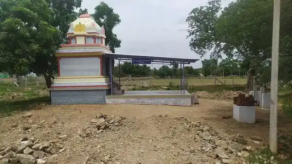 Arulmigu Maduraiveeran Temple, Vannapatti, Moolanur - 638106