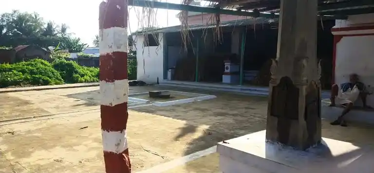 Arulmigu Maduraiveeran Temple, Vellalapalayam - 638315 Temple