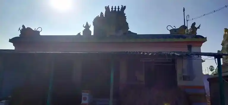 Arulmigu Maduraiveeran Temple, Vellalapalayam - 638315 அருள்மிகு மதுரைவீரன் திருக்கோயில், Vellalapalayam - 638315, Erode - Ancient Temple Architecture and History Image 2