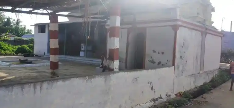 Arulmigu Maduraiveeran Temple, Vellalapalayam - 638315 அருள்மிகு மதுரைவீரன் திருக்கோயில், Vellalapalayam - 638315, Erode - Ancient Temple Architecture and History Image 4