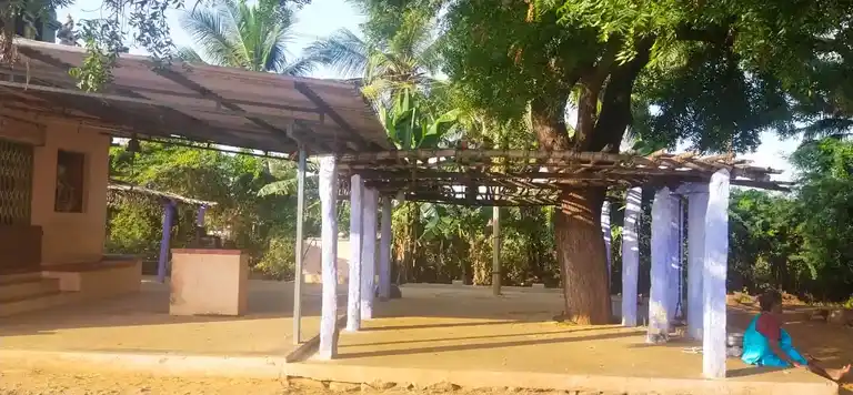 Arulmigu Maduraiveeran Temple, Vellalapalayam - 638315 அருள்மிகு மதுரைவீரன் திருக்கோயில், Vellalapalayam - 638315, Erode - Ancient Temple Architecture and History Image 6