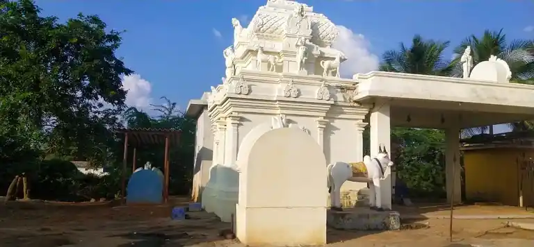 Arulmigu Maduraiveeran Temple, Vellalapalayam - 638315 அருள்மிகு மதுரைவீரன் திருக்கோயில், Vellalapalayam - 638315, Erode - Ancient Temple Architecture and History Image 8