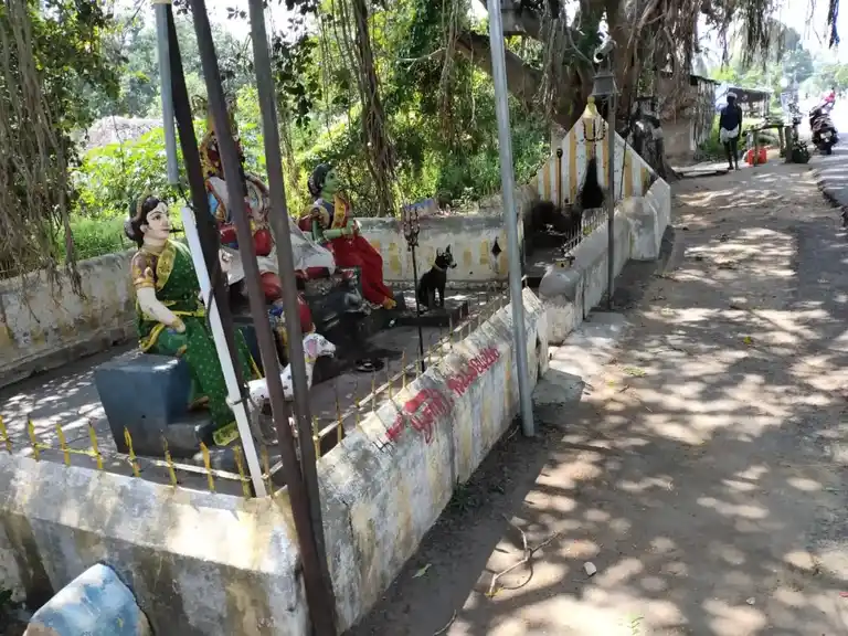 Arulmigu Maduraiveeran Temple, Yenaadhimangalam - 607203
