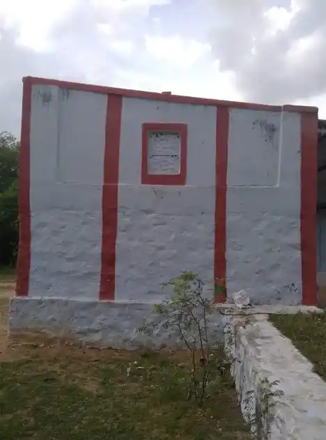 Arulmigu Maduraiveeran Vellaiyammal Temple, Attavanaipidariyur - 638051 அருள்மிகு மதுரைவீரன், வெள்ளையம்மன் திருக்கோயில், அட்டவணைப்பிடாரியூர் - 638051, Erode - Ancient Temple Architecture and History Image 4