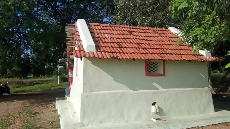 Arulmigu Magaliamman Temple, Vallipuram - 638103 அருள்மிகு மாகாளியம்மன் திருக்கோயில், Vallipuram - 638103, Tiruppur - Ancient Temple Architecture and History Image 2