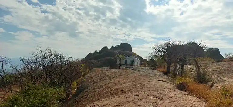 Arulmigu Magalinga Swamy Temple, Sitharkalnattham - 624219 அருள்மிகு மகாலிங்கசாமி திருக்கோயில், Sitharkalnattham - 624219, Dindigul - Ancient Temple Architecture and History Image 2