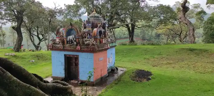 Arulmigu Magalingaswamy Temple, Melur, Kundha - 643129 அருள்மிகு மகாலிங்கசுவாமி திருக்கோயில், Melur, Kundha - 643129, Nilgiris - Ancient Temple Architecture and History Image 2