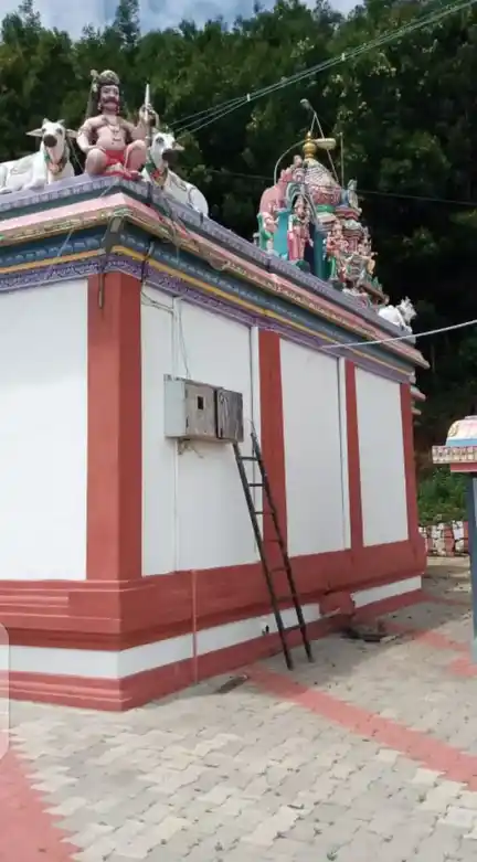 Arulmigu Magalingeshvarar Temple, Kundha Sappai, Udhagai - 643001 அருள்மிகு மகாலிங்கேஸ்வரர் திருக்கோயில், Kundha Sappai, Udhagai - 643001, Nilgiris - Ancient Temple Architecture and History Image 3