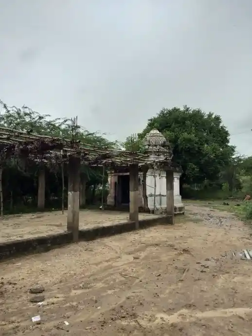 Arulmigu Magamarriyamman Temple, Irumulaimelaveli - 609807 அருள்மிகு மகாமாரியம்மன் திருக்கோயில், Irumulaimelaveli - 609807, Thanjavur - Ancient Temple Architecture and History Image 4