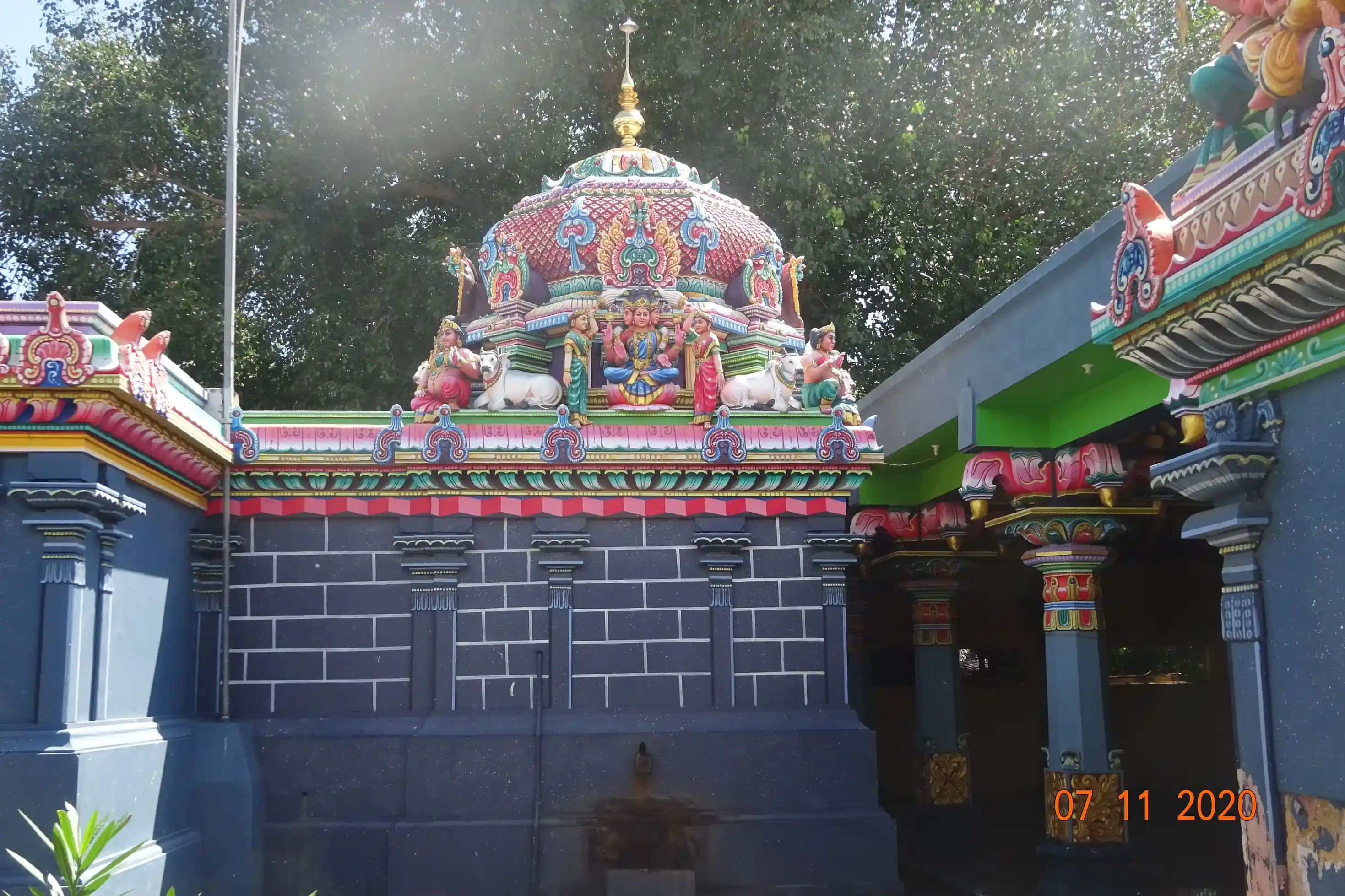 Arulmigu Maha Mariyamman and Maha Sundara Kaliamman Temple, Thepperumanallur - 612206 அருள்மிகு மகாமாரியம்மன் மற்றும் மகாசுந்தரகாளியம்மன் திருக்கோயில், தேப்பெருமாநல்லூர், திருவிடைமருதூர் - 612206, Thanjavur - Ancient Temple Architecture and History Image 2