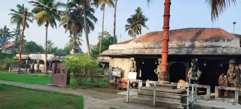 Arulmigu Mahadevar Temple, Kovilvattam, Thiruvuthamkodu - 629163