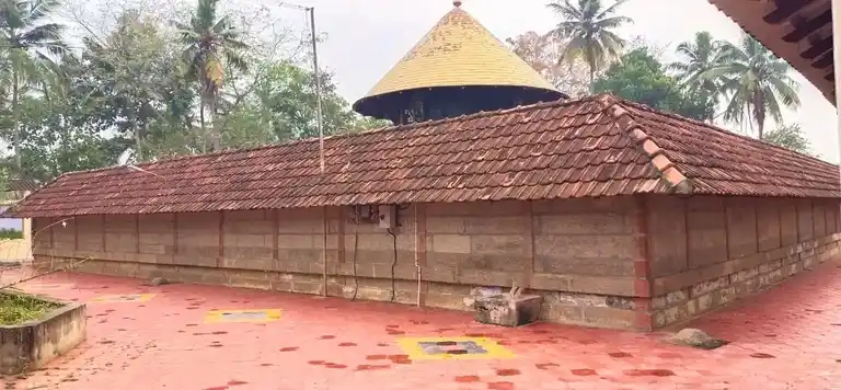 Arulmigu Mahadevar Temple, Pannipakam, Muttaikkadu - 629161 Temple