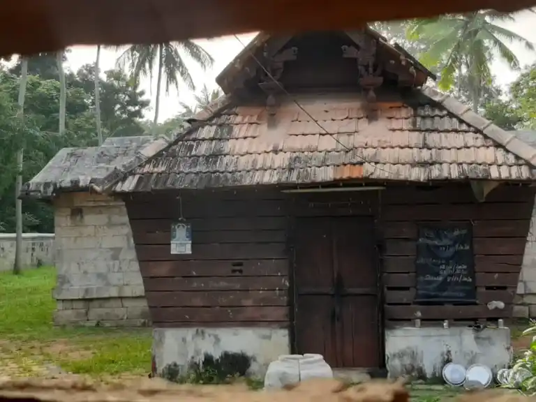 Arulmigu Mahadevar Temple, Thickkurichi, Pacode - 629168 அருள்மிகு மகாதேவர் திருக்கோயில், Thickkurichi, Pacode - 629168, Kanyakumari - Ancient Temple Architecture and History Image 4