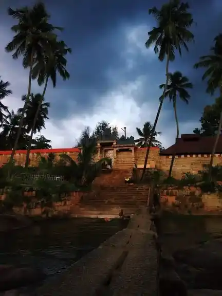 Arulmigu Mahadevar Temple, Thirparappu, Kalkulam - 629161