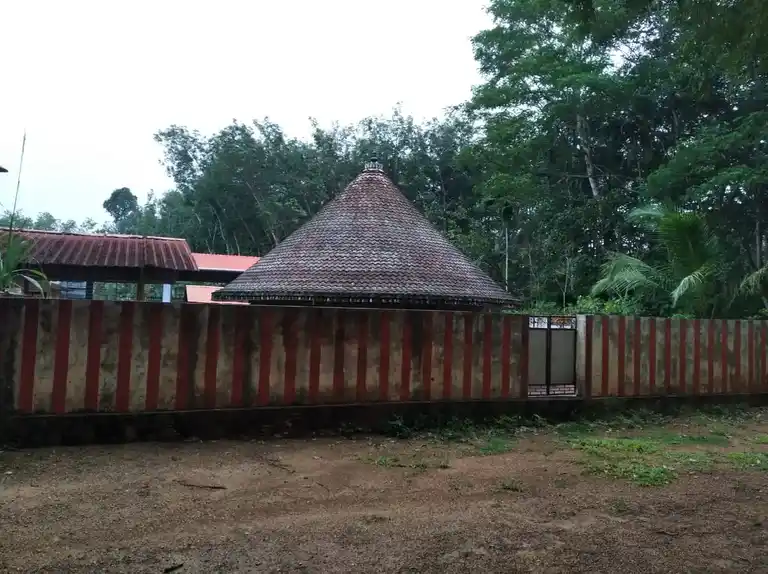 Arulmigu Mahadevar Temple, Thirumurampu, Kulasekharam - 629177 Arulmigu Mahadevar Temple, Thirumurampu, குலசேகரம் - 629177, Kanyakumari - Ancient Temple Architecture and History Image 4