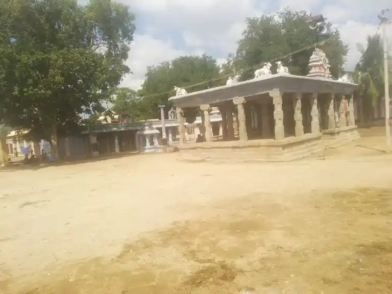 Arulmigu Mahalakshmiamman Temple, Matu Mahadhanapuram, Mahathanapuram North - 639105 அருள்மிகு மகாலட்சுமி அம்மன் திருக்கோயில், Matu Mahadhanapuram, Mahathanapuram North - 639105, Karur - Ancient Temple Architecture and History Image 3