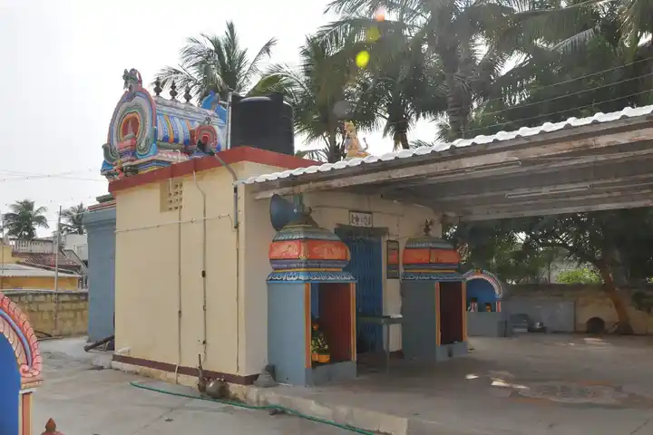 Arulmigu Mahalakshmiamman Temple, Pasuvappatti, Rajapuram - 639201 அருள்மிகு மகாலட்சுமியம் திருக்கோயில், Pasuvappatti, Rajapuram - 639201, Karur - Ancient Temple Architecture and History Image 4