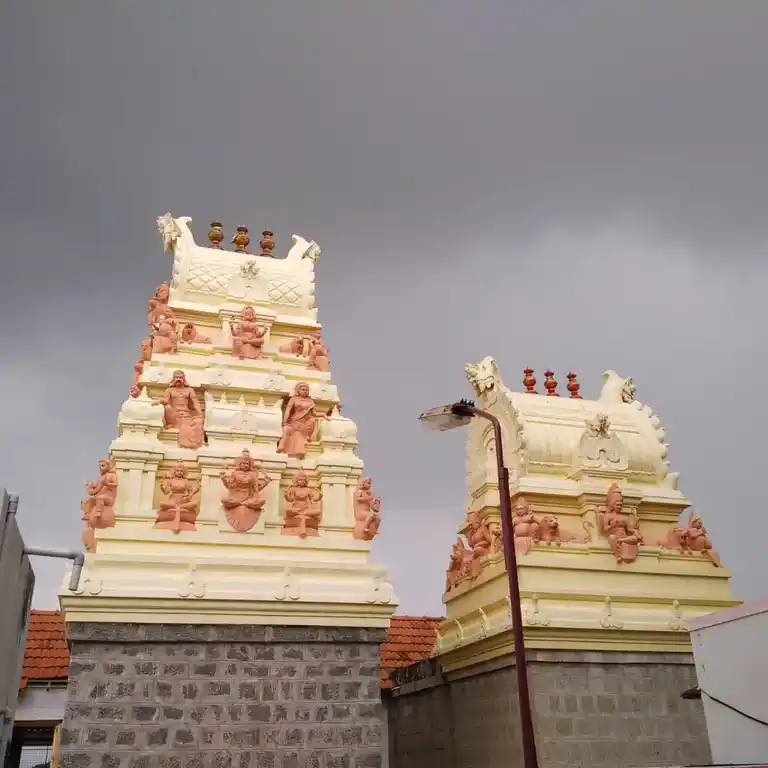 Arulmigu Mahaliyamman Temple, Arakulam, Paruvai - 641658 Temple