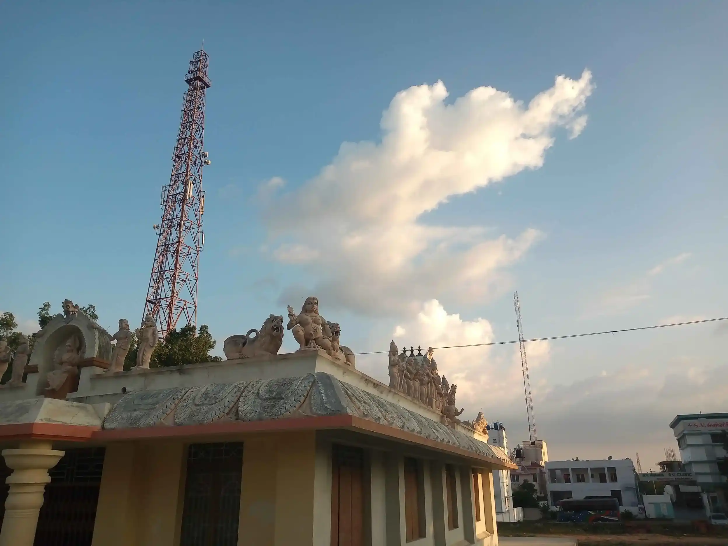 Arulmigu Mahaliyamman Temple, Naduvur - 641664 அருள்மிகு மாகாளியம்மன் திருக்கோயில், Naduvur - 641664, Tiruppur - Ancient Temple Architecture and History Image 2