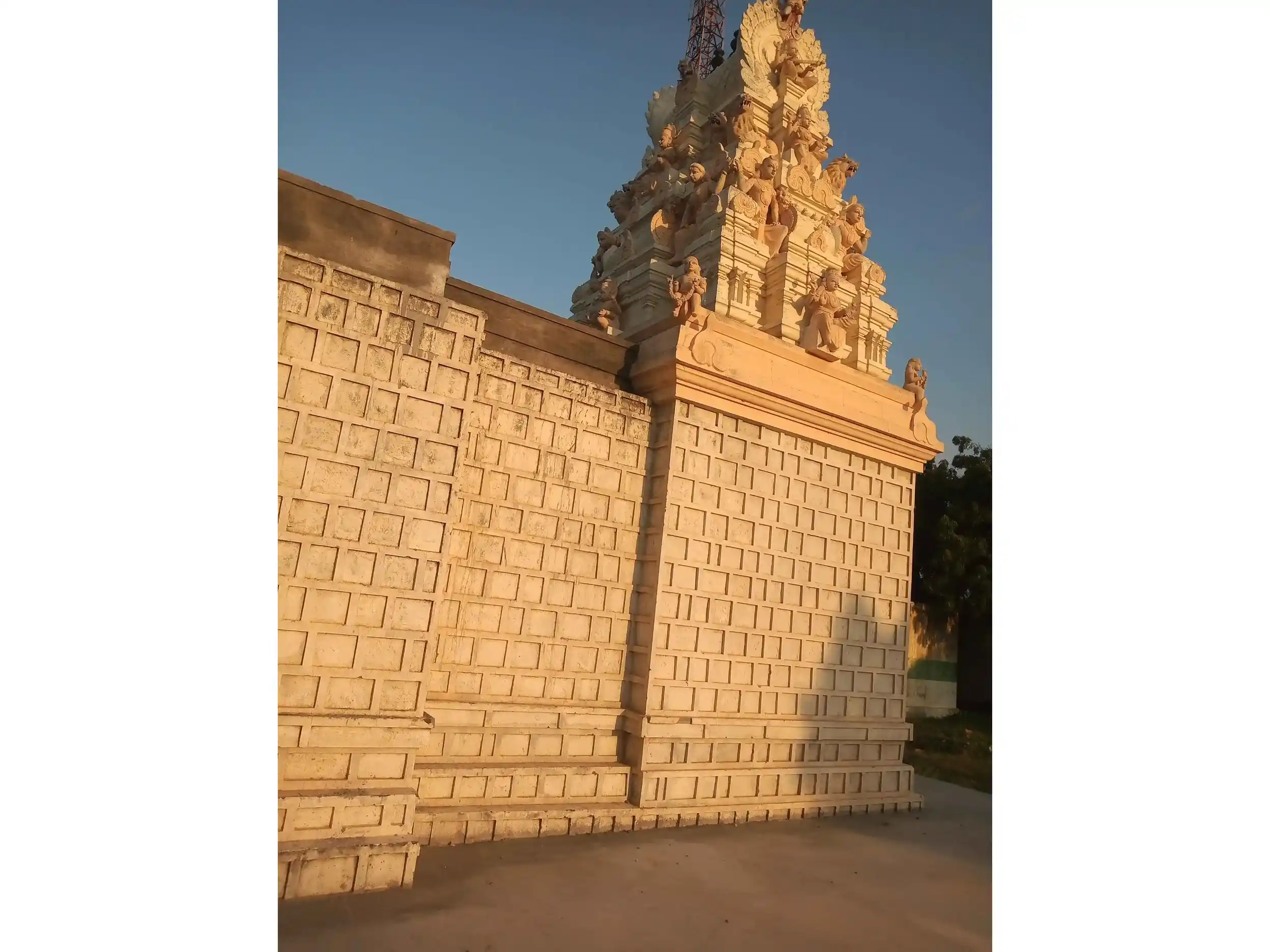 Arulmigu Mahaliyamman Temple, Naduvur - 641664 அருள்மிகு மாகாளியம்மன் திருக்கோயில், Naduvur - 641664, Tiruppur - Ancient Temple Architecture and History Image 3