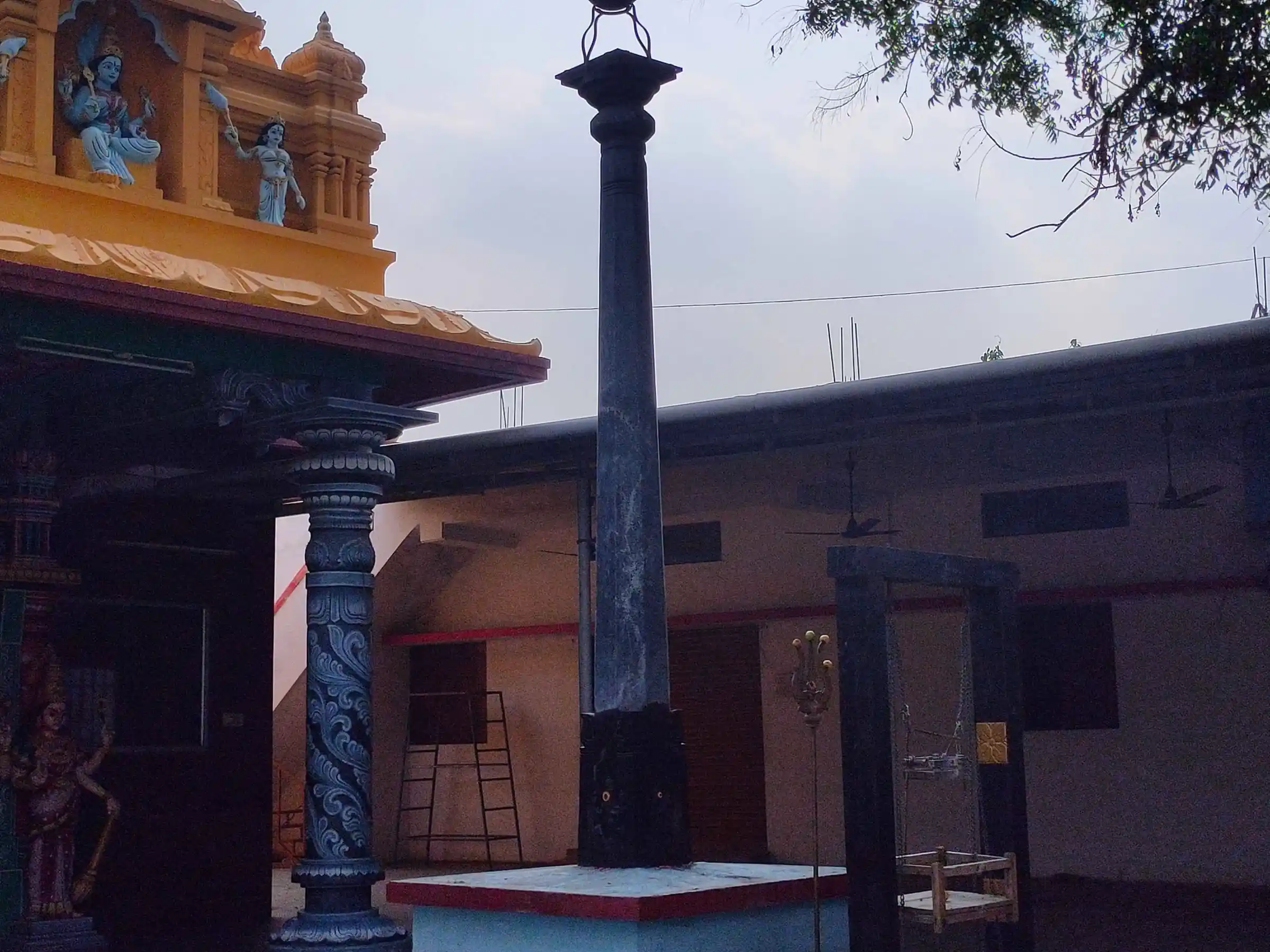 Arulmigu Mahaliyamman Temple, Naranapuram - 641664 அருள்மிகு மாகாளியம்மன் திருக்கோயில், Naranapuram - 641664, Tiruppur - Ancient Temple Architecture and History Image 2