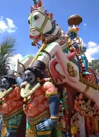 Arulmigu Mahaparameshwari Mariamman Temple, Old Vathalagundu - 624202 அருள்மிகு மகாபரமேஸ்வரி மாரியம்மன் திருக்கோயில், பழைய வத்தலகுண்டு - 624202, Dindigul - Ancient Temple Architecture and History Image 4