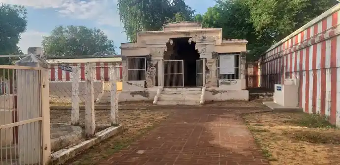 Arulmigu Maharanedunkuzai Kathar Temple, Thenthiruperai - 628623 அருள்மிகு மகரநெடுங்குழைக்காதர் திருக்கோயில், Thenthiruperai - 628623, Thoothukudi - Ancient Temple Architecture and History Image 4
