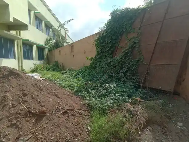 Arulmigu Mahaveerabathira Kaliamman Temple, Vengalapuram - 635653 அருள்மிகு மகாவீரபத்திரகாளியம்மன் திருக்கோயில், வெங்களாபுரம் - 635653, Thirupathur - Ancient Temple Architecture and History Image 3