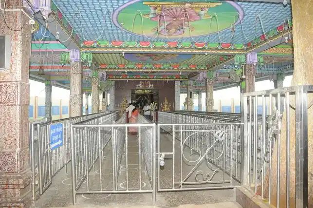 Arulmigu Mahishasuramarthini Amman Temple, Maddur - 631206 அருள்மிகு மகிஷாசூரமர்த்தினியம்மன் திருக்கோயில், மத்தூர் - 631206, Tiruvallur - Ancient Temple Architecture and History Image 6