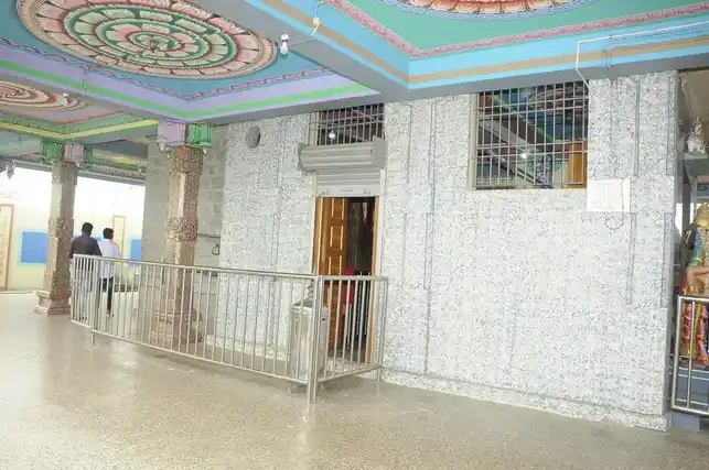 Arulmigu Mahishasuramarthini Amman Temple, Maddur - 631206 அருள்மிகு மகிஷாசூரமர்த்தினியம்மன் திருக்கோயில், மத்தூர் - 631206, Tiruvallur - Ancient Temple Architecture and History Image 7