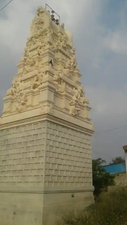 Arulmigu Makaliamman Temple, Kanakkampalayam - 638505 Temple