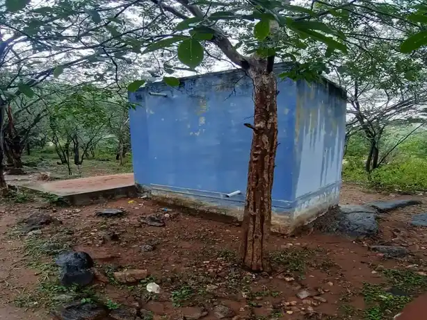 Arulmigu Malai Kanimaar, Senduvalimuniyandi And Natkimuthuswamy Temple, Kalkottai - 624706 அருள்மிகு மலைக் கன்னிமார், செண்டுவழி முனியாண்டி மற்றும் நாட்கிமுத்துசாமி திருக்கோயில், Kalkottai - 624706, Dindigul - Ancient Temple Architecture and History Image 2