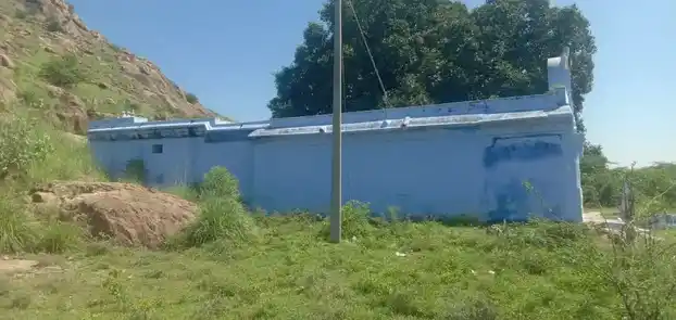 Arulmigu Malai Mutt Subramania Swamy Temple, Village Outside, Karisathan - 627753