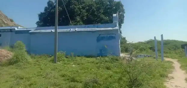 Arulmigu Malai Mutt Subramania Swamy Temple, Village Outside, Karisathan - 627753 அருள்மிகு மனைமடம் சுப்பிரமணியசுவாமி திருக்கோயில், Village Outside, Karisathan - 627753, Tenkasi - Ancient Temple Architecture and History Image 3