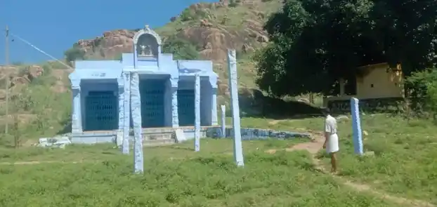 Arulmigu Malai Mutt Subramania Swamy Temple, Village Outside, Karisathan - 627753 அருள்மிகு மனைமடம் சுப்பிரமணியசுவாமி திருக்கோயில், Village Outside, Karisathan - 627753, Tenkasi - Ancient Temple Architecture and History Image 4