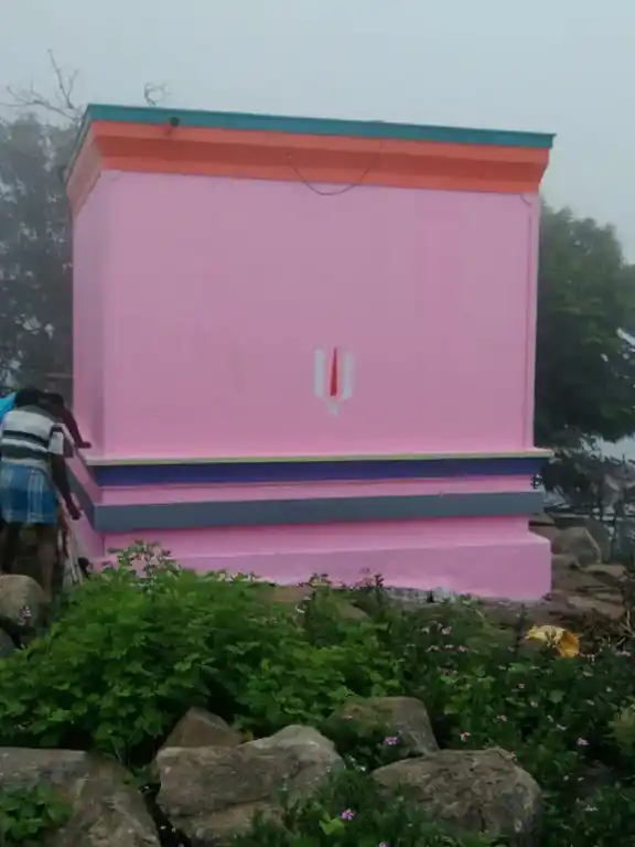 Arulmigu Malai Obuli Narasimma Swamy Temple, Palayam - 636807 அருள்மிகு மலைஓபுளி நரசிம்மசாமி திருக்கோயில், Palayam - 636807, Dharmapuri - Ancient Temple Architecture and History Image 3