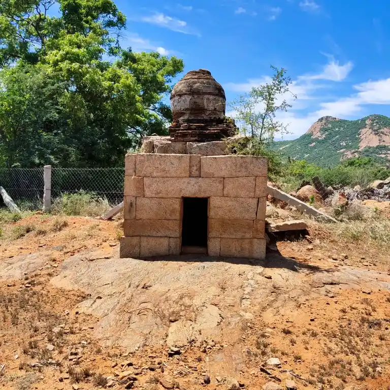 Arulmigu Malaiamman Temple, Chinnakkampatty - 624712 அருள்மிகு மாலையம்மன் திருக்கோயில், சின்னகாம்பட்டி - 624712, Dindigul - Ancient Temple Architecture and History Image 2